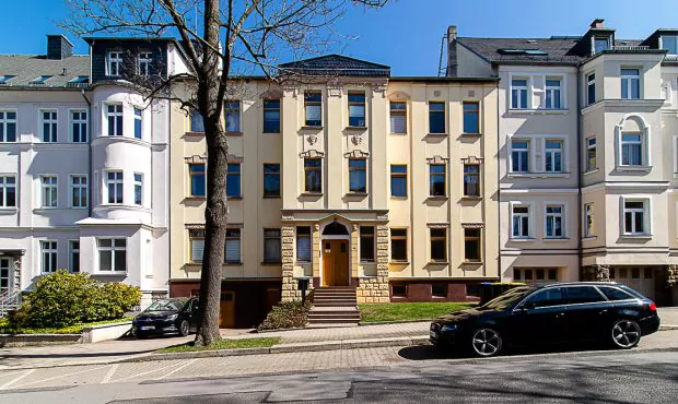 Bestandsimmobilie Chemnitz, Außenansicht mit Straßenbild